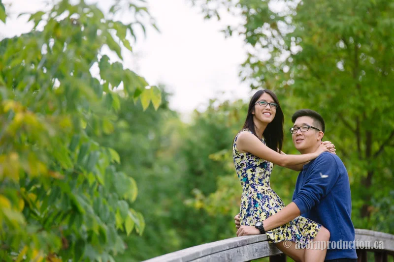 12-park-engagement-couple