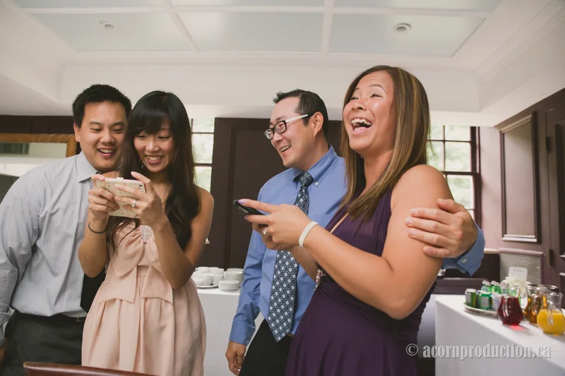 53-wedding-guests