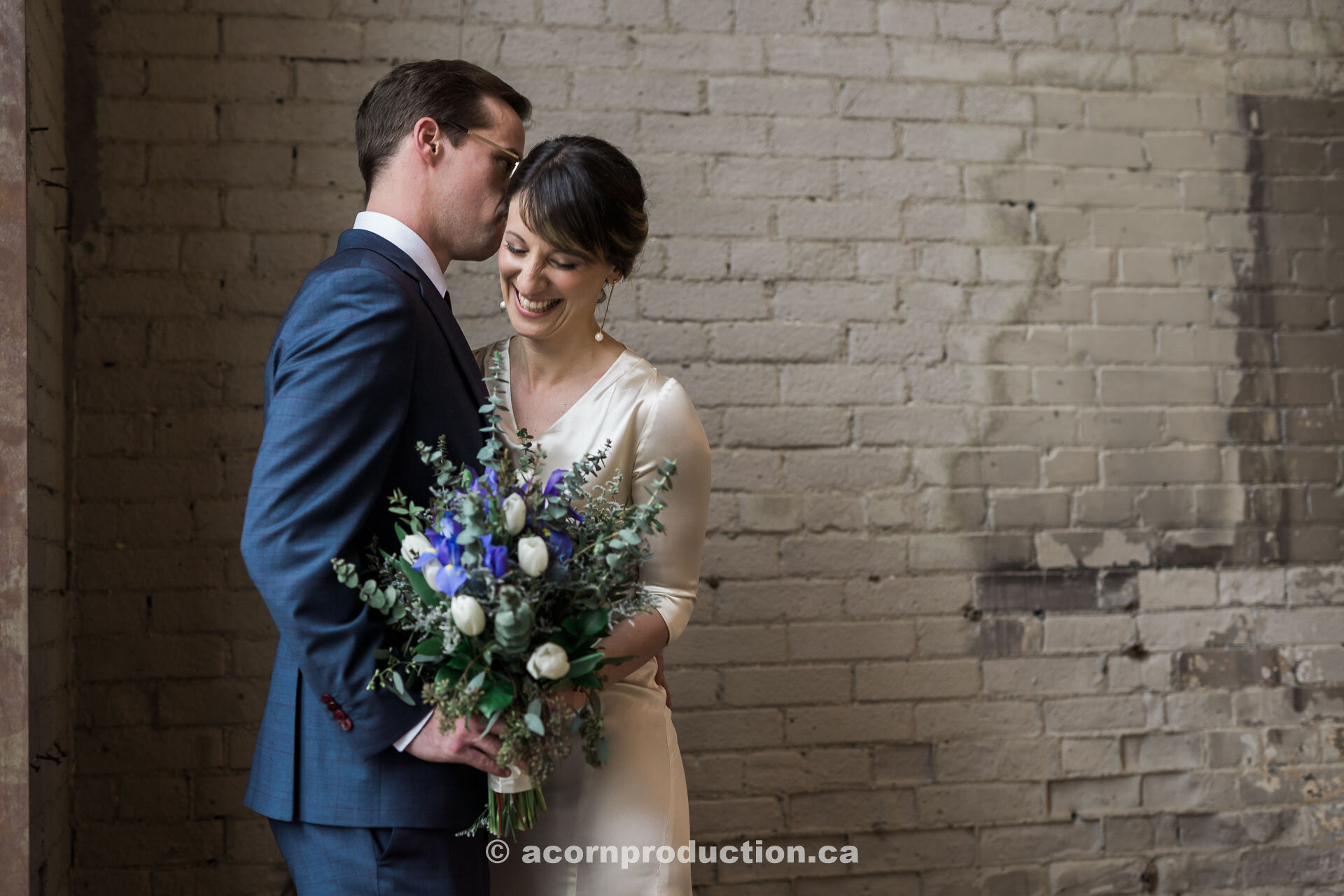 30-wedding-couple-exposed-brickwall-inside-hotel-ocho.jpg