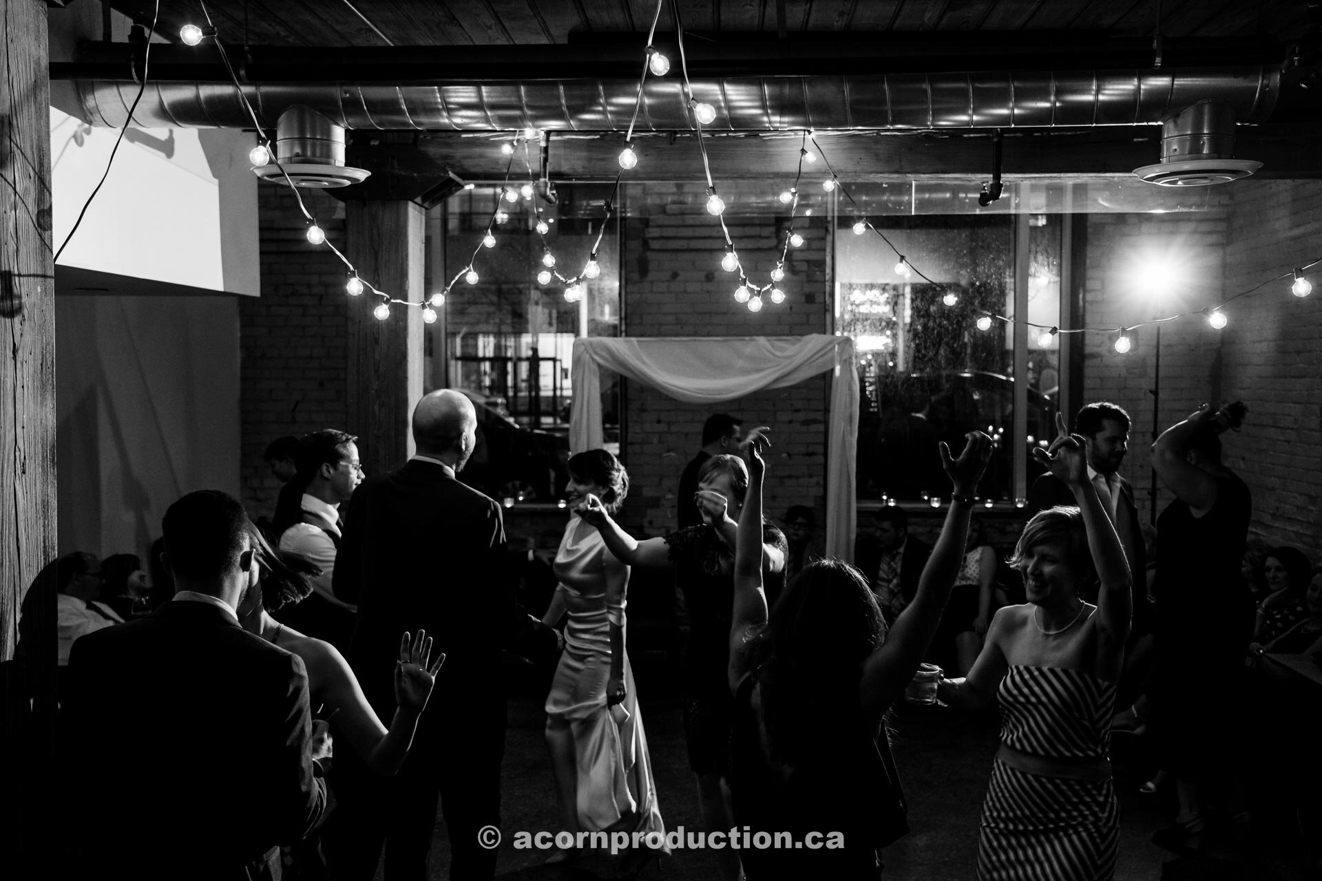 80-wedding-guest-dancing-black-and-white.jpg
