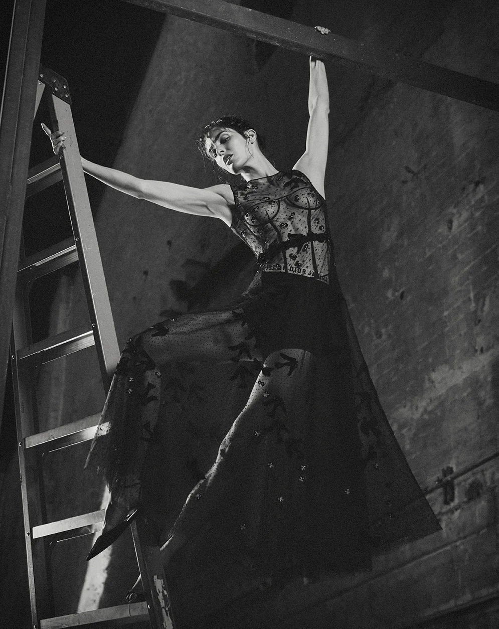 RH_TMagazineSingapore_HilaryRhoda_Ny_Shot_03_0237_RGB300.jpg