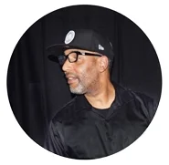 FREDDY 25+ Years Experience Barber/Stylist