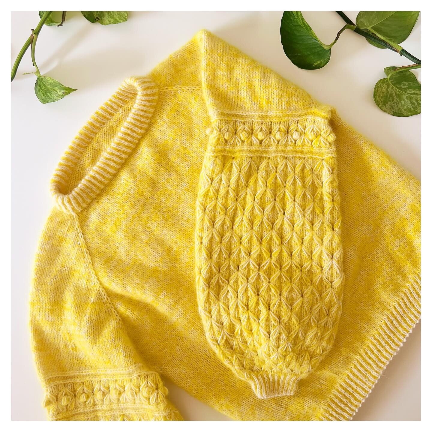 Help me make a decision, please!
This sweater is finally off the needles after several months of on and off work. I am very happy with how it came out 💛

The question now is: would anyone be interested in this pattern release in May? 🙃 With the tes