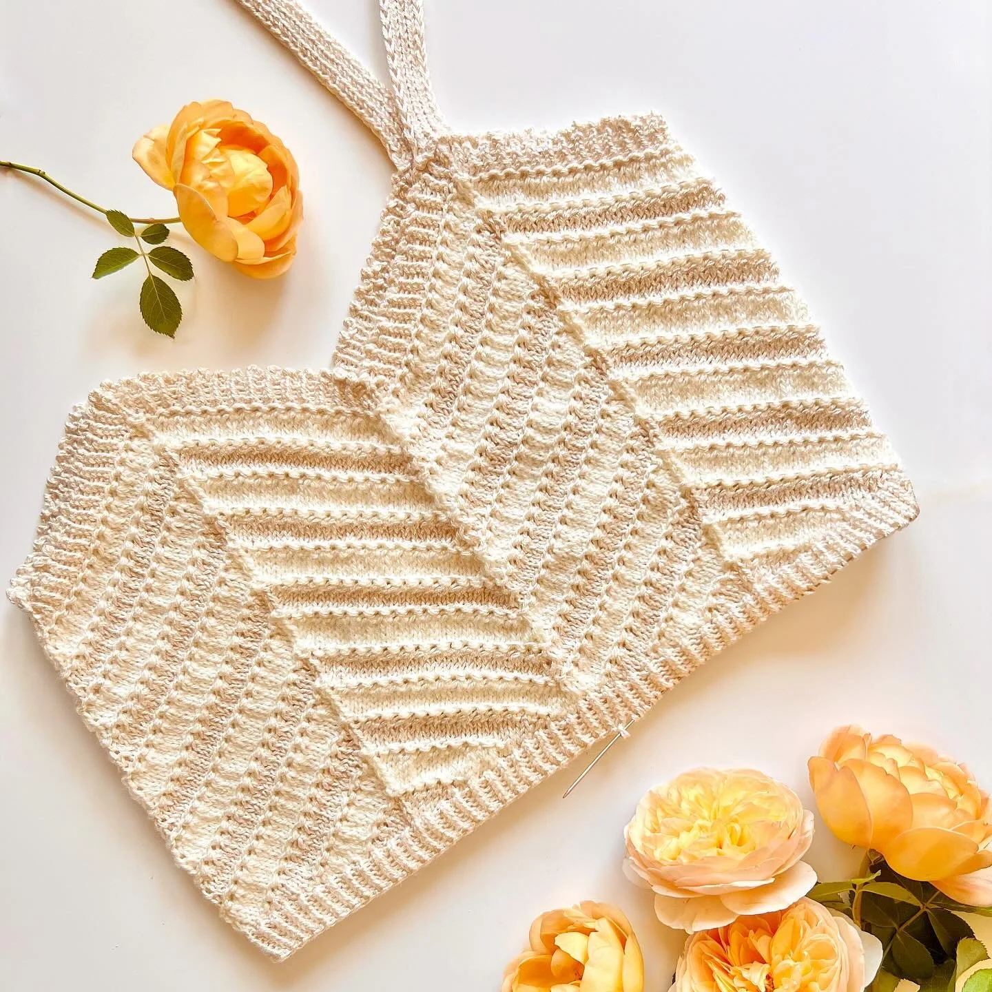 Good morning 💛

I was going through some photos on my phone and found these shots from working on Vita Cami last year. They absolutely made me want to drop everything and knit another camisole right away 😅

Are you in the midst of summer knitting? 