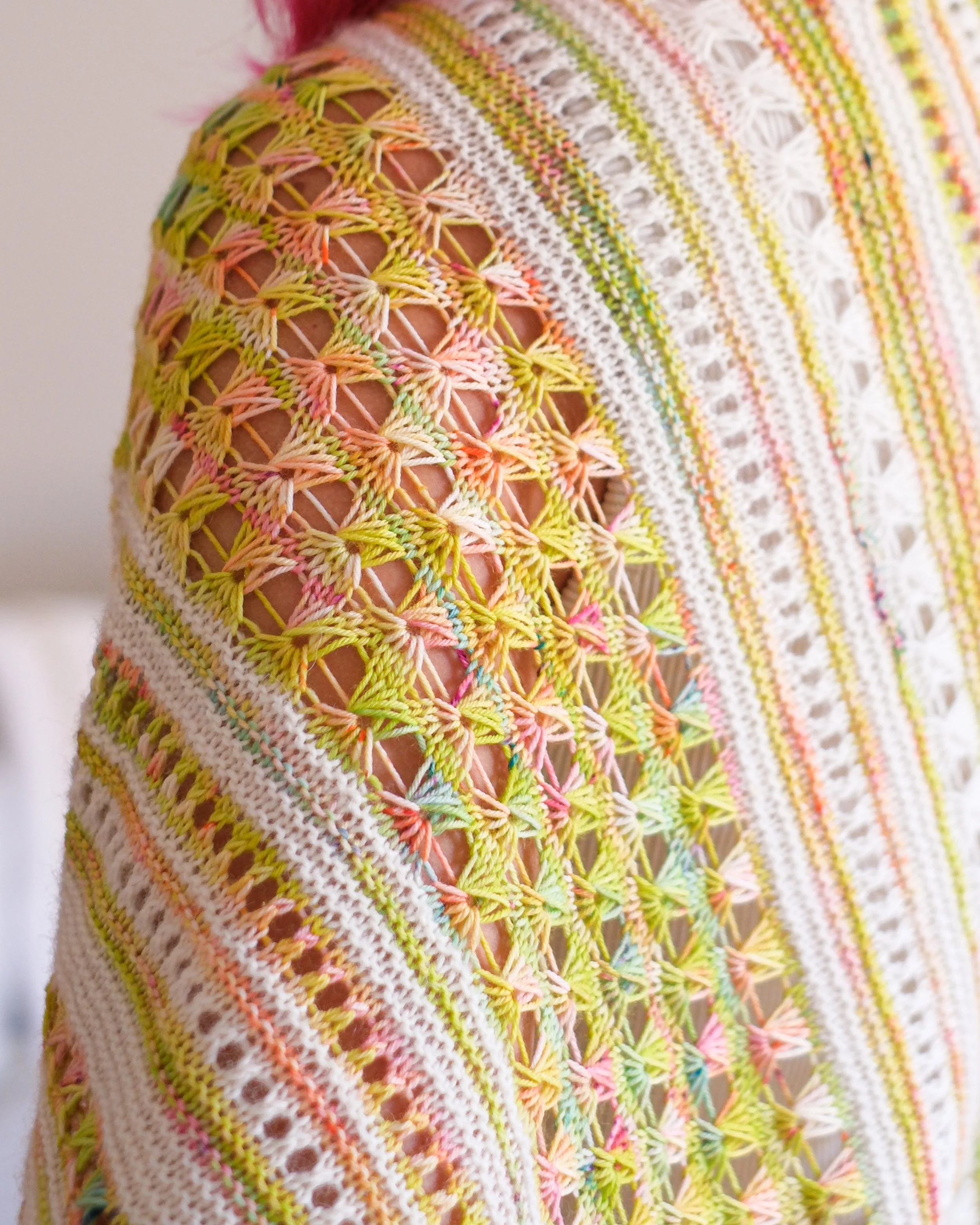 Vesna Shawl Texture