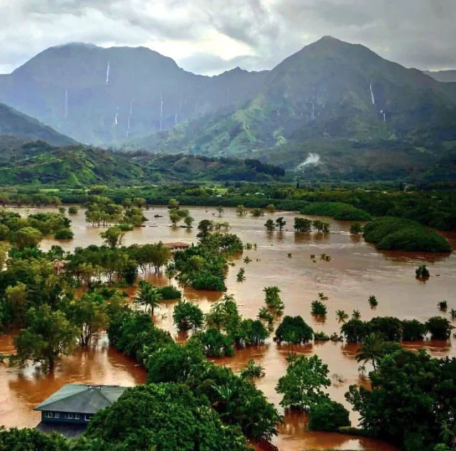 Kauai-hawaii-floods-mudslides.jpg