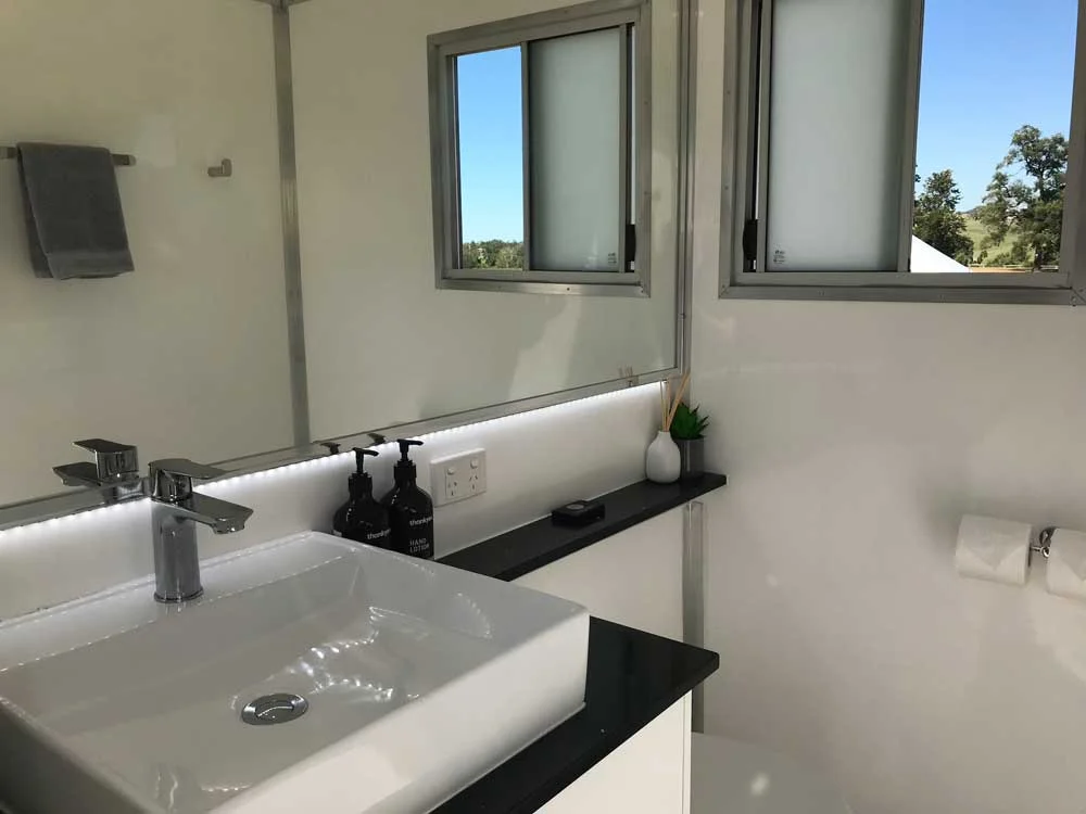 Portable-Powder-Rooms_5.jpg