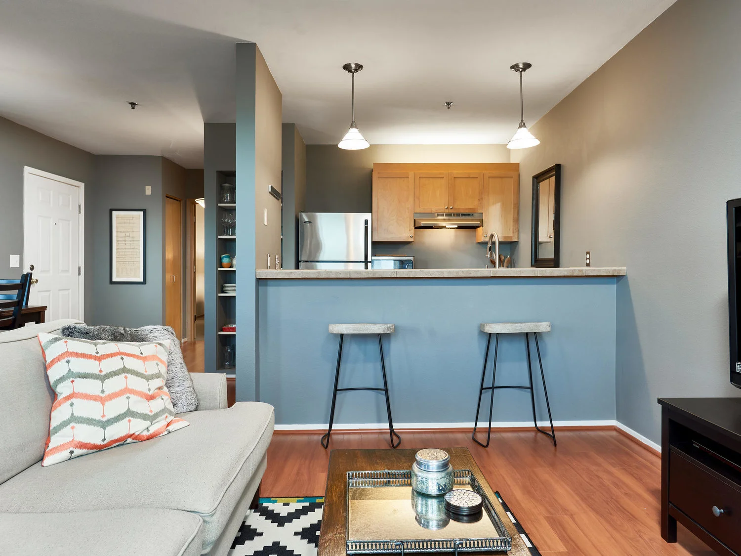 325+NW+Uptown+Terrace+Portland-MLS_Size-008-11-Main+Living+Area-1920x1440-72dpi.jpg
