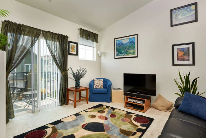 565+NW+Lost+Springs+Terrace-small-003-14-Living+Room-666x445-72dpi.jpg