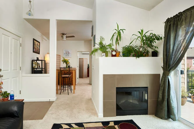 565+NW+Lost+Springs+Terrace-small-005-15-Living+Room-666x445-72dpi.jpg