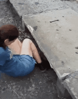 pennywise the clown GIF-downsized_large.gif