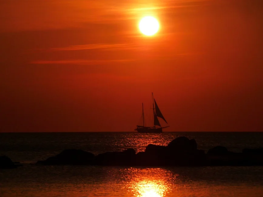 sea-dawn-sunset-ocean-large.jpg