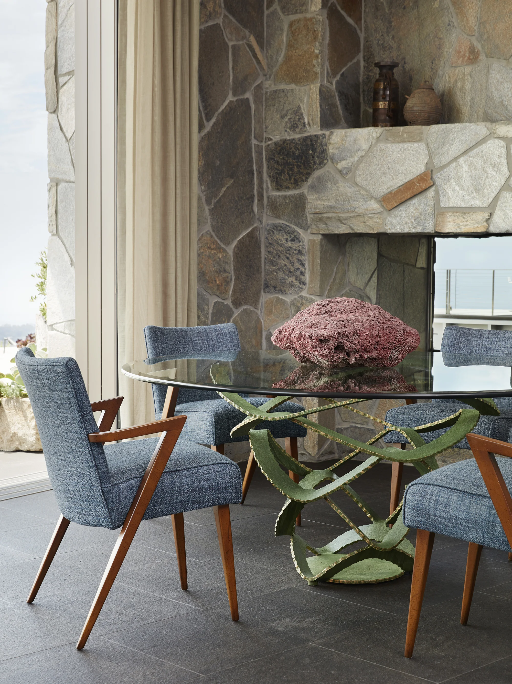 15) Breakfast Table.jpg