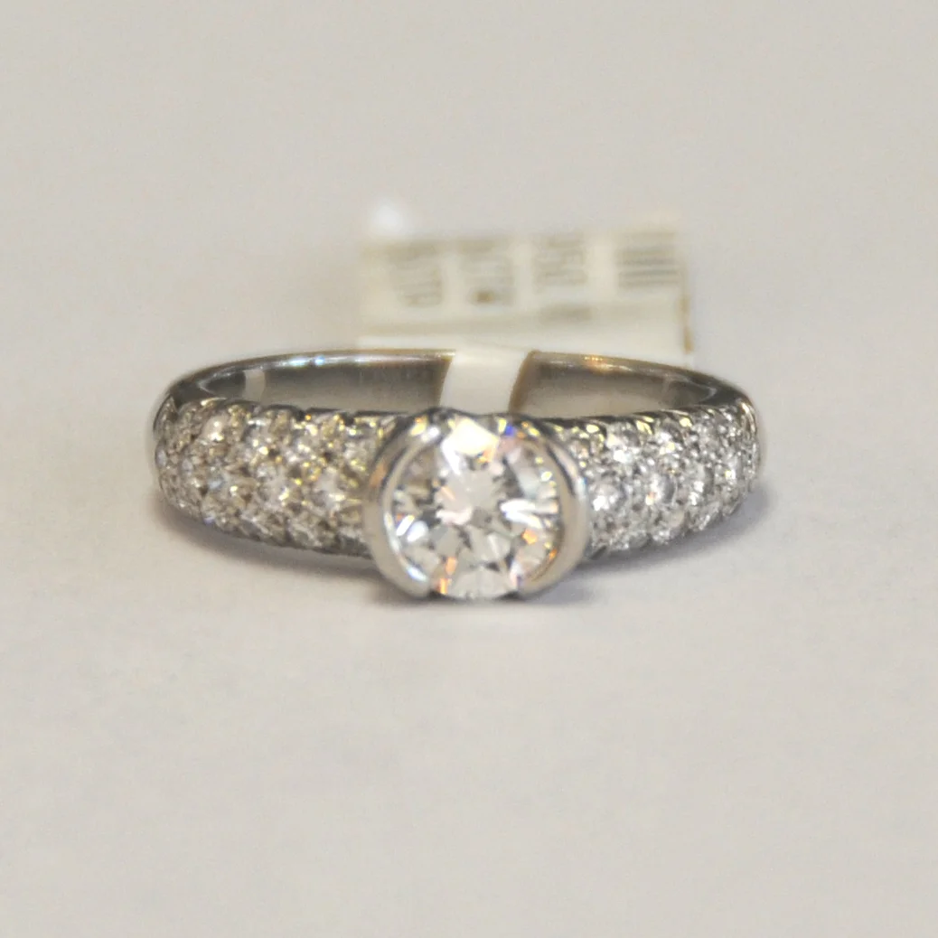 #18 Plat Pave Half Bezel