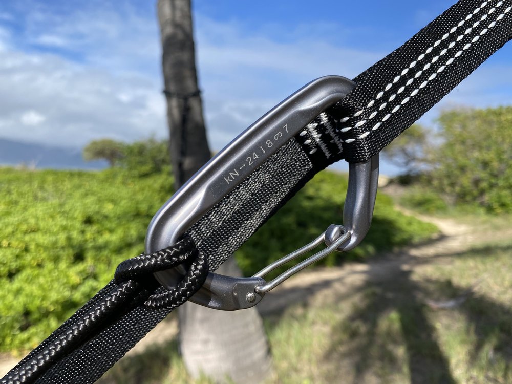 Verrouillage du carabiner clip de roche boucle d'escalade pour le hamac