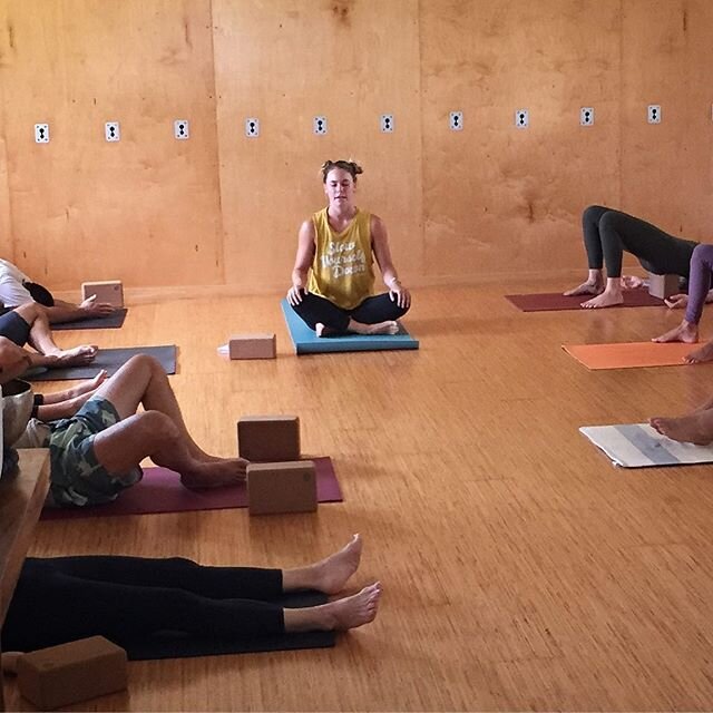 So great to be back in the studio! Big love to Sarah for helping us get our bodies moving again... 🥰 There are still a few spots open for her 10am Core Flow. Register on website 
@backpackyogi