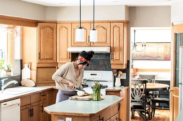 Another day another kitchen. Thank goodness I love cooking. I honestly don't know how people go to work doing something they hate everyday. I've been so lucky to be able to do what I love surrounded by amazing people. Little do people know that every