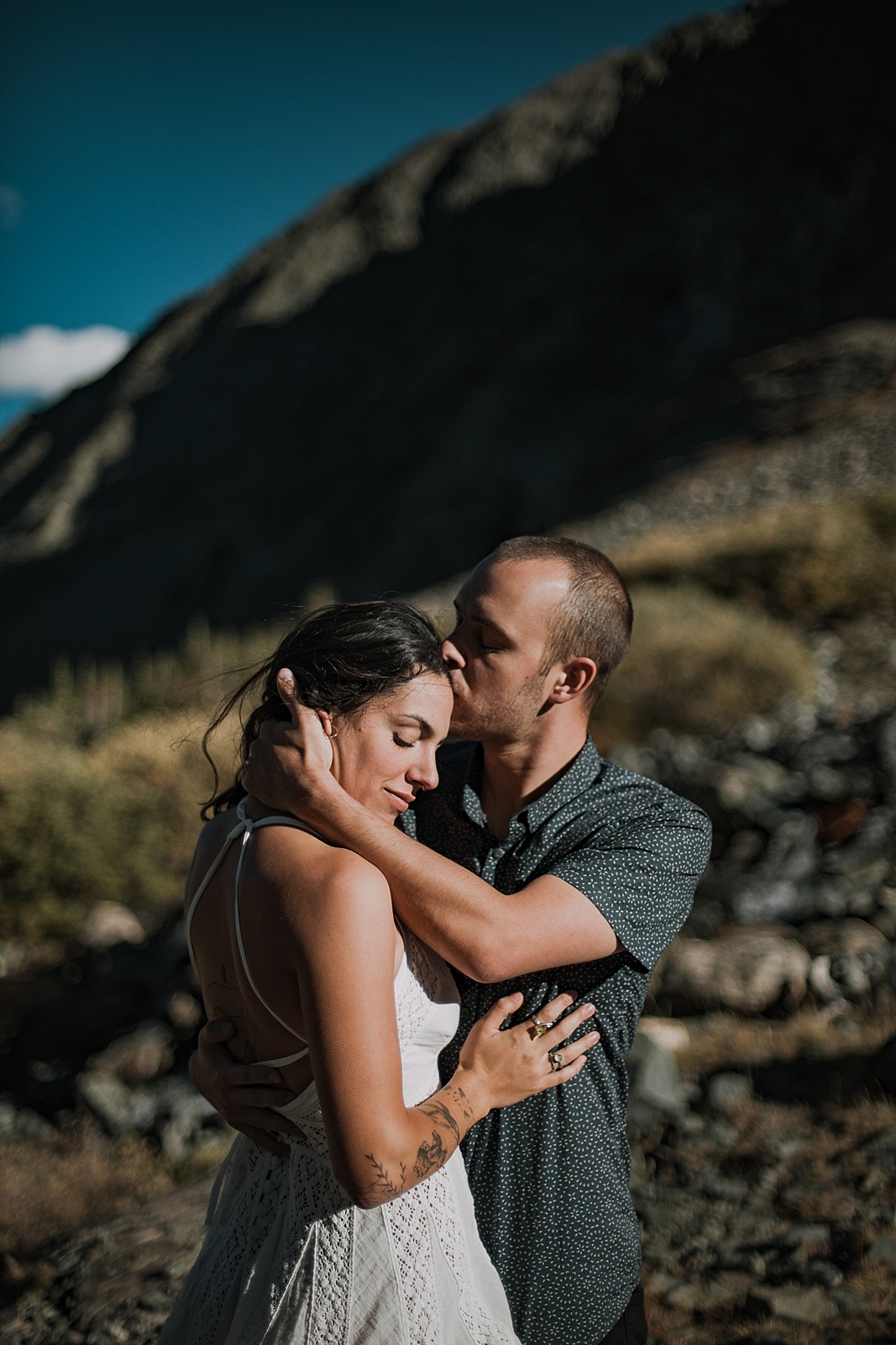 couple posing, breckenridge colorado wedding photographer, breckenridge colorado elopement photographer, hiking photographer, maui wedding photographer, maui elopement photographer