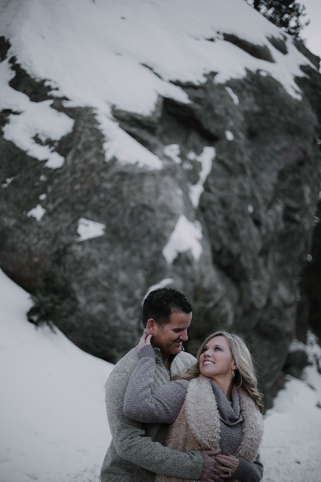 couple posing, colorado wedding photographer, colorado adventure session, colorado engagement session, red cliff wedding photographer, leadville wedding photographer