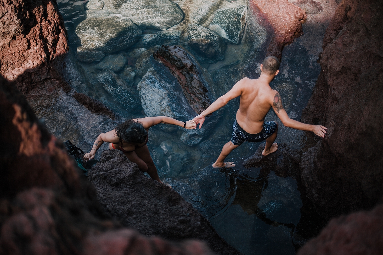 maui tidepools, maui diving, maui cliffside, maui elopement photographer, maui wedding photographer, couple on cliffside, maui hiking, maui hawaii hiking, lahaina maui beaches, alexis russell ring