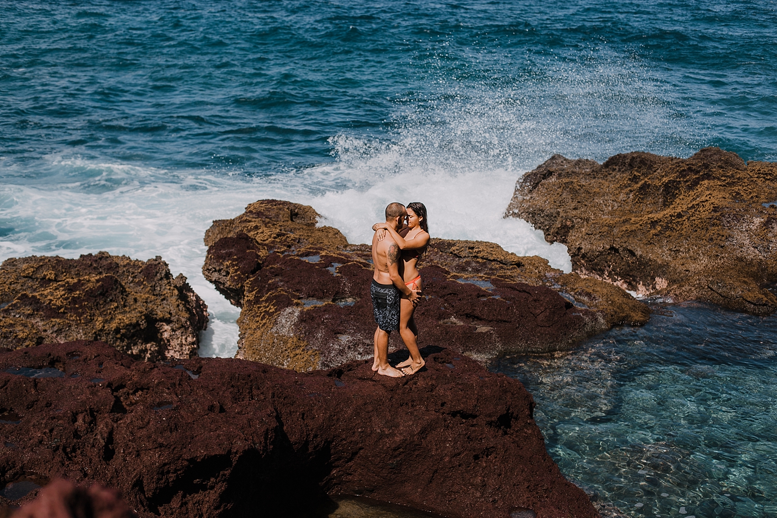 maui tidepools, maui diving, maui cliffside, maui elopement photographer, maui wedding photographer, couple on cliffside, maui hiking, maui hawaii hiking, lahaina maui beaches, swimsuit engagement