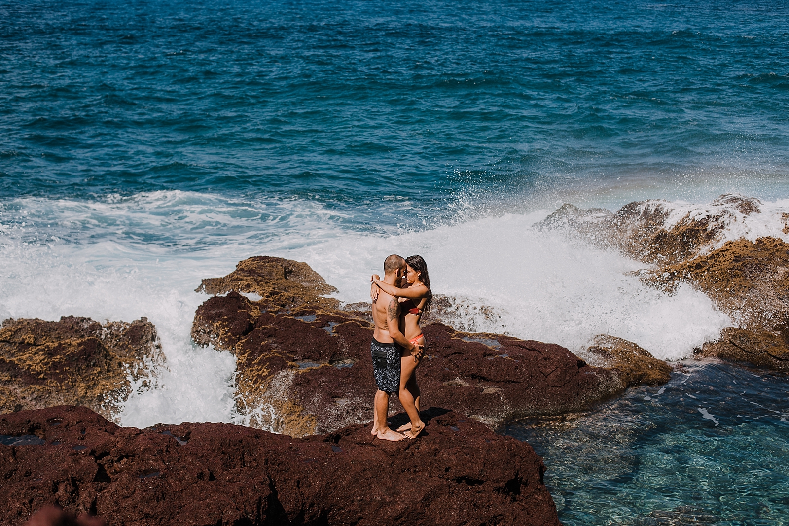 maui tidepools, maui diving, maui cliffside, maui elopement photographer, maui wedding photographer, couple on cliffside, maui hiking, maui hawaii hiking, lahaina maui beaches, swimsuit engagement