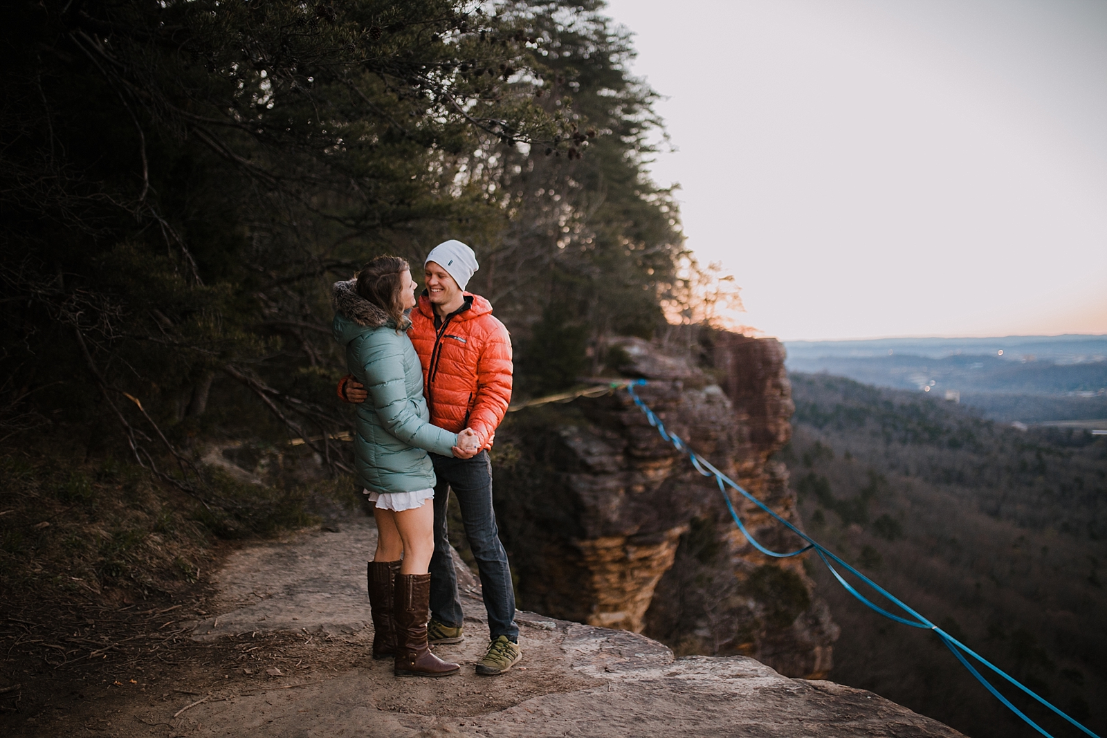 couple highlining, adventurous engagements, highlining, slacklining, linville gorge wilderness, signal point engagements, chattanooga elopement, chattanooga highline, chattanooga highlining