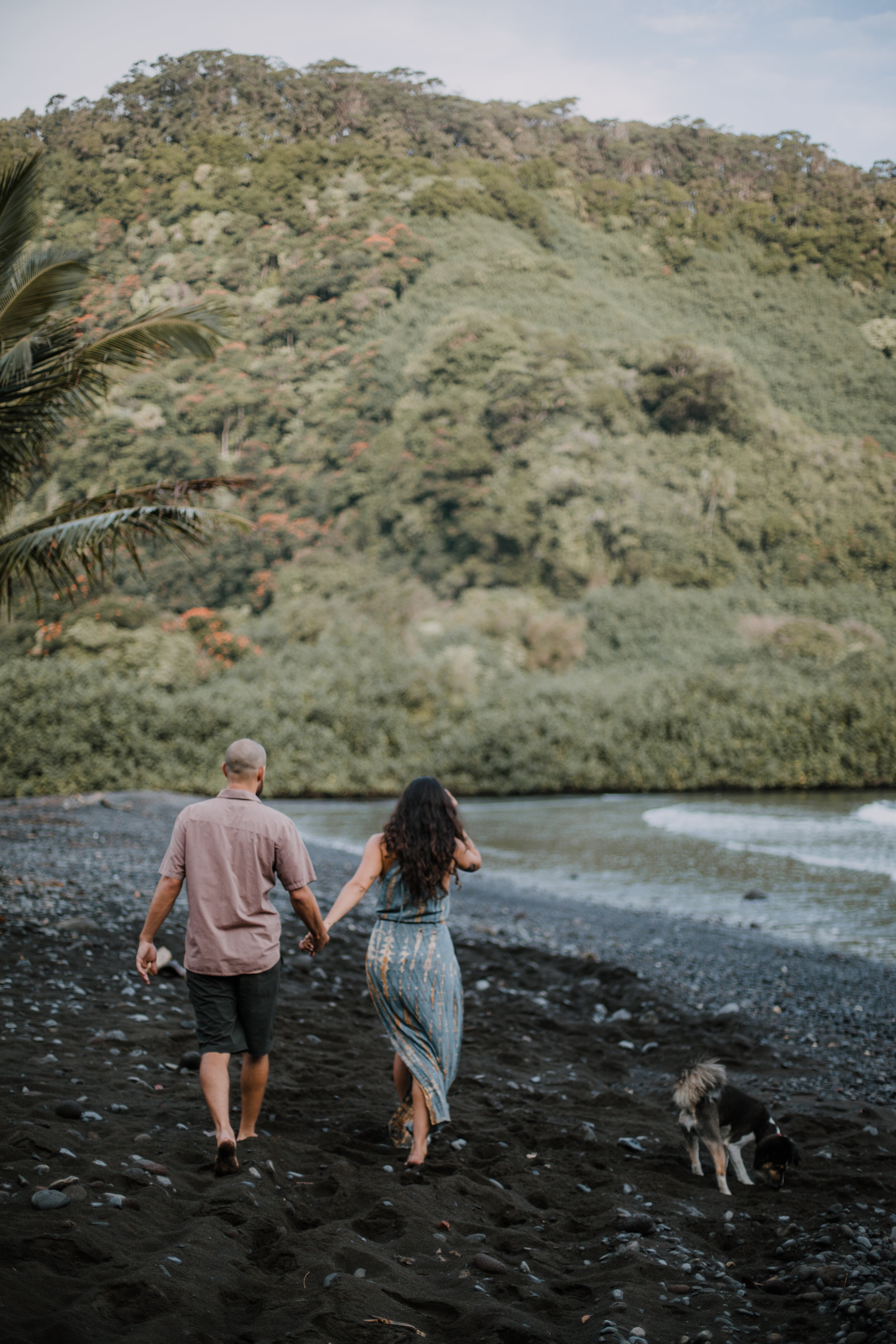 maui black beach engagement, island hiking, hawaii waterfall, road to hana, maui waterfall, hawaii wedding photographer, hawaii elopement photographer, maui wedding, maui engagements, maui elopement