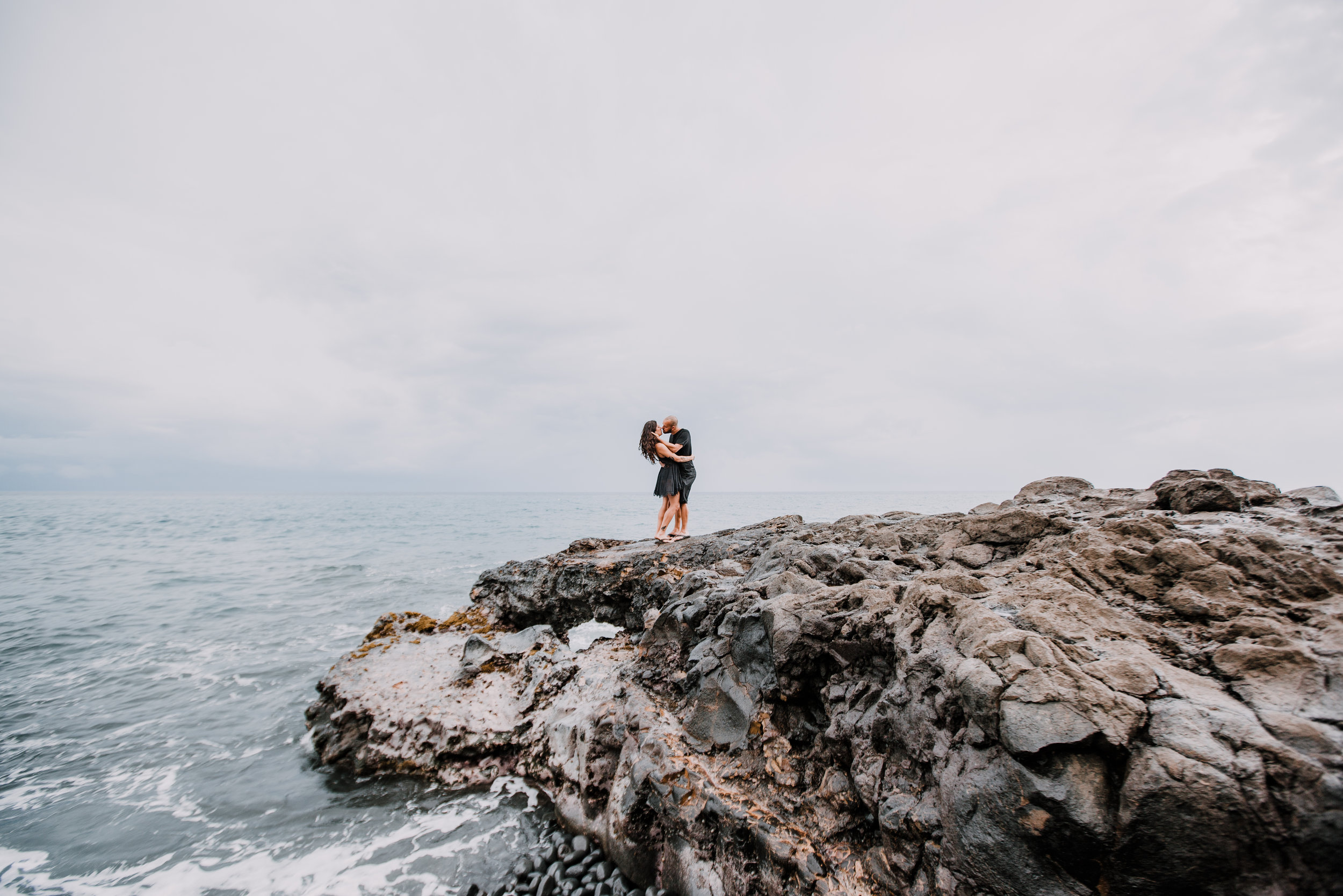 kaupo beach, hawaiian volcanic eruption, lava rock, haleakala national park, hawaii wedding photographer, hawaii elopement photographer, maui wedding, maui engagements, maui elopement