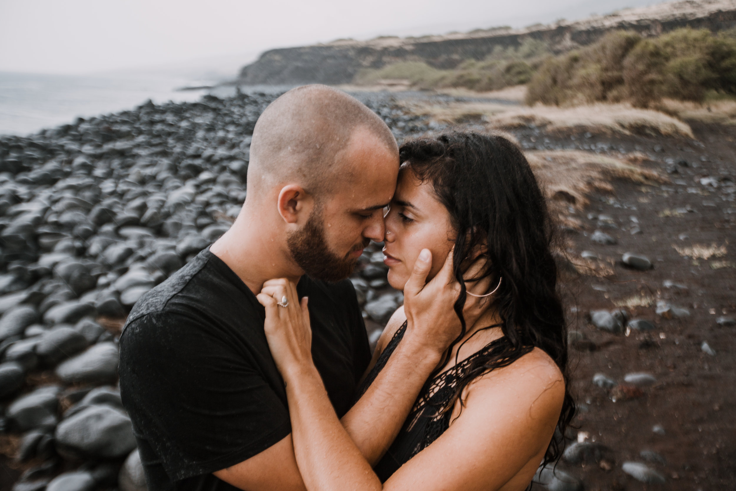 couple on kaupo beach, hawaiian volcanic eruption, lava rock, haleakala national park, hawaii wedding photographer, hawaii elopement photographer, maui wedding, maui engagements, maui elopement