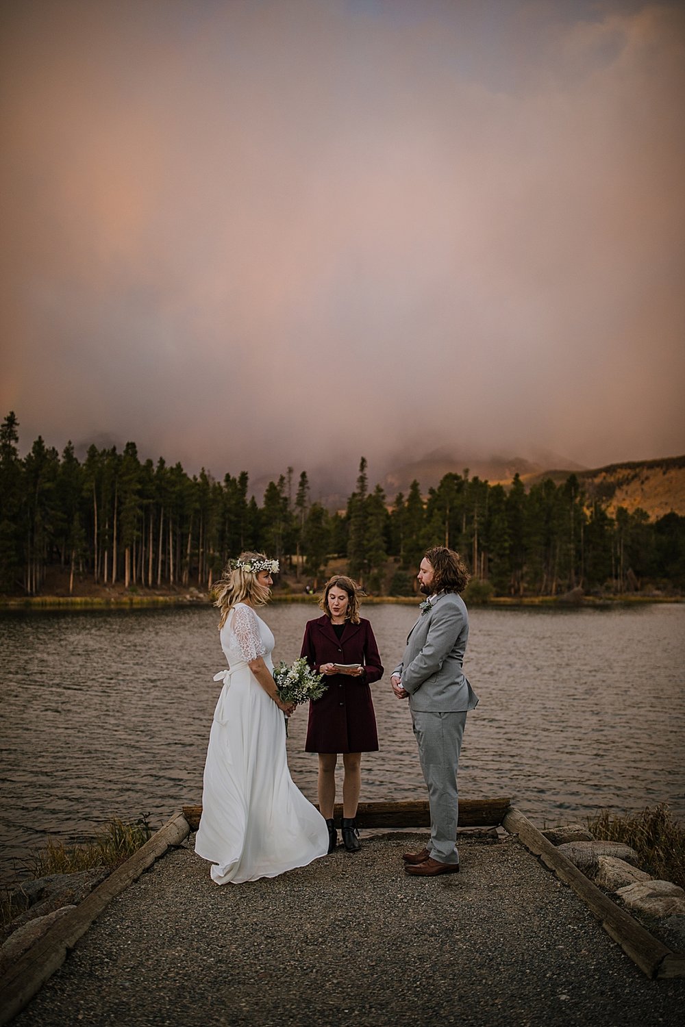 sprague lake elopement ceremony, sunrise elopement, colorado elopement, sprague lake elopement, sprague lake wedding, rocky mountain national park elopement, adventurous colorado hiking elopement