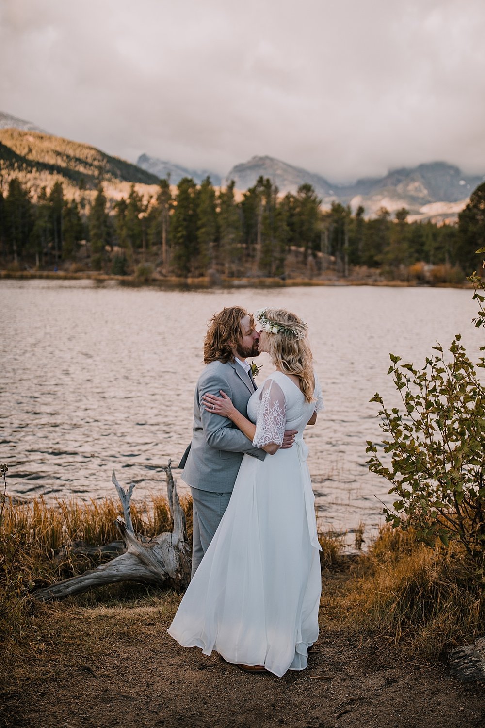 hiking sprague lake in rocky mountain national park, rocky mountain national park elopement, self solemnize in rocky mountain national park, estes park elopement, sprague lake elopement