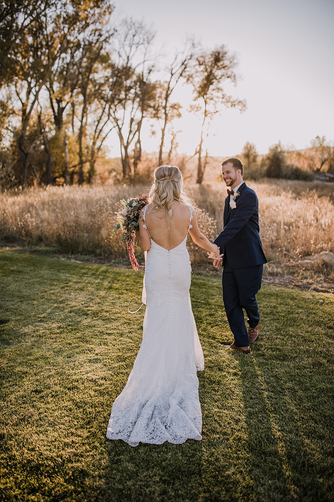 wedding couple, sweetheart winery sunset, sweetheart winery wedding, hiking near the sweetheart winery, hiking in loveland colorado, loveland wedding photographer