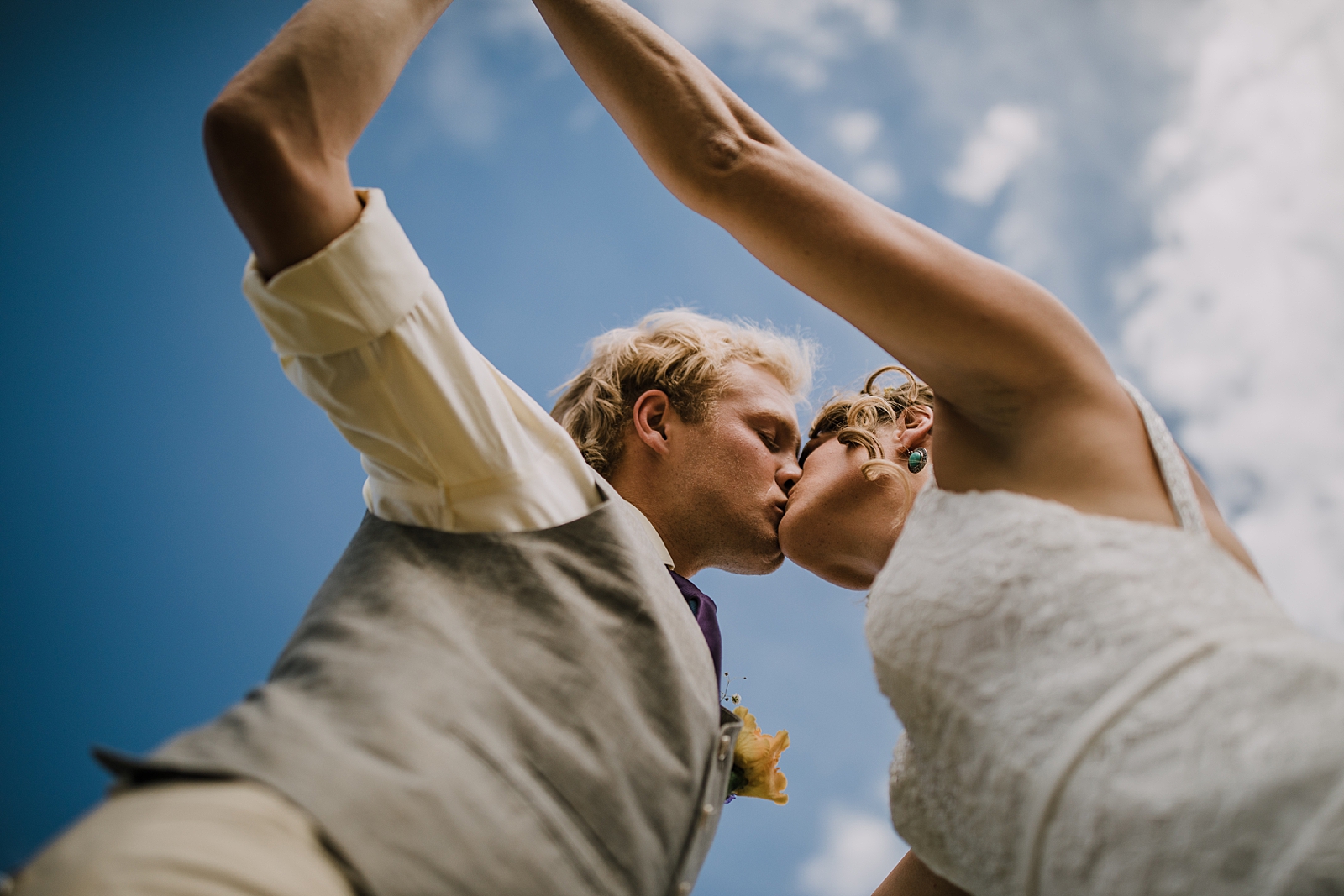 couple dancing in front of smith rock state park, smith rock state park oregon wedding, backyard terrebonne oregon wedding, terrebonne oregon wedding photographer, smith rock hiking and climbing