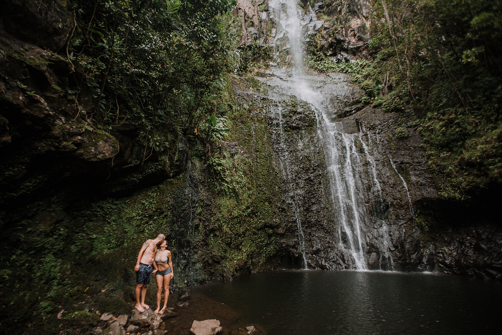 hiking the road to hana maui hawaii, maui swimsuit engagements, hawaii waterfalls hike, hawaiian coastline, hiking the maui coast, driving the road to hana