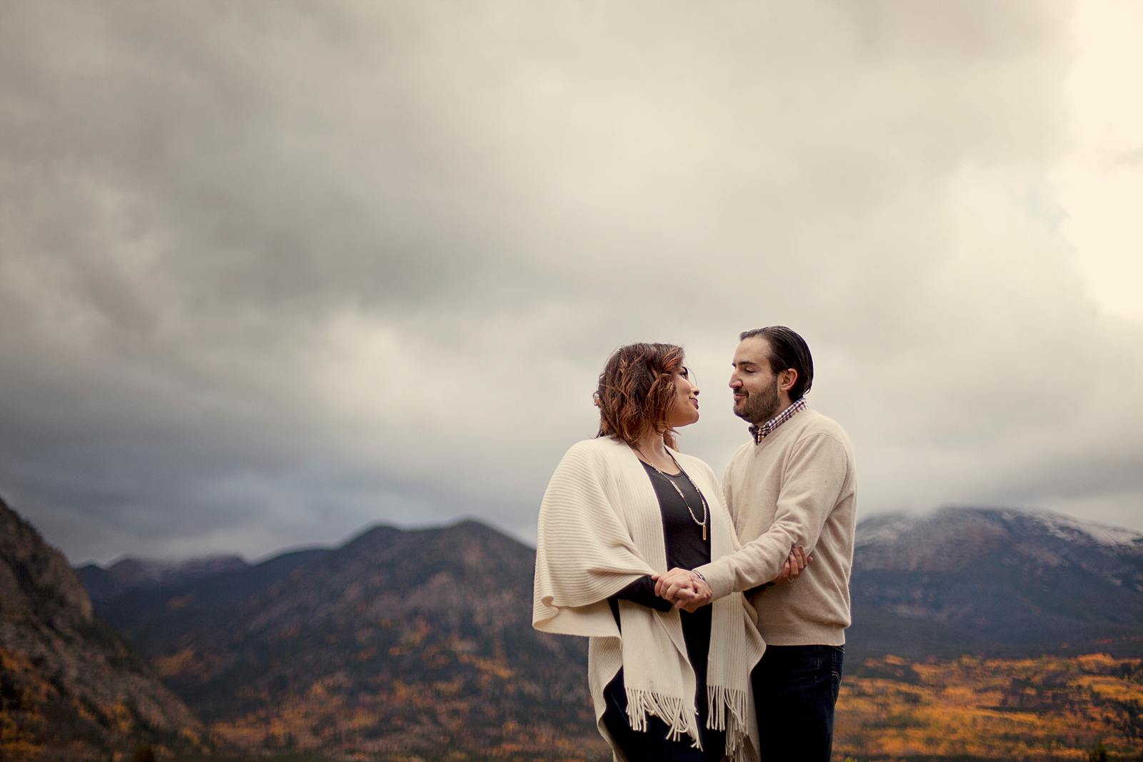 couple with mount royal and peak one view, hiking miners creek to colorado trail, hiking trails frisco colorado, fall colors summit county colorado, frisco colorado engagement photographer
