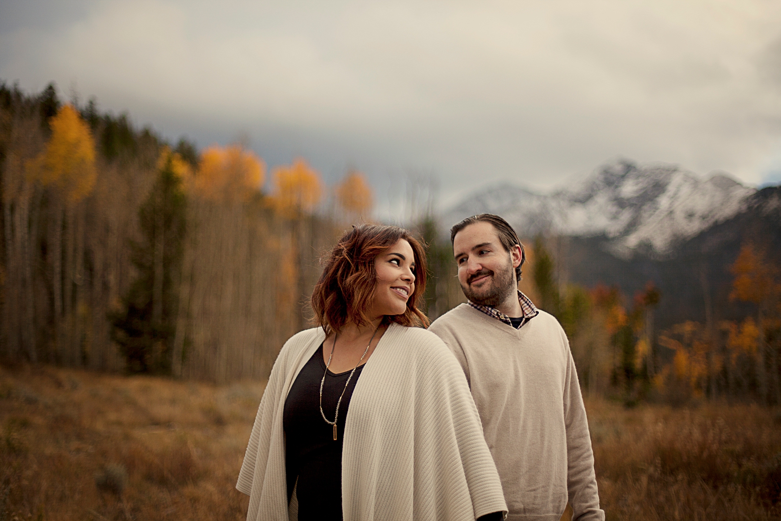 couple on frisco bike path, hiking miners creek to colorado trail, hiking trails frisco colorado, fall colors summit county colorado, frisco colorado engagement photographer