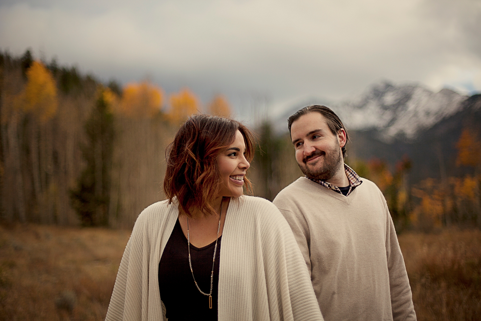 couple on frisco bike path, hiking miners creek to colorado trail, hiking trails frisco colorado, fall colors summit county colorado, frisco colorado engagement photographer