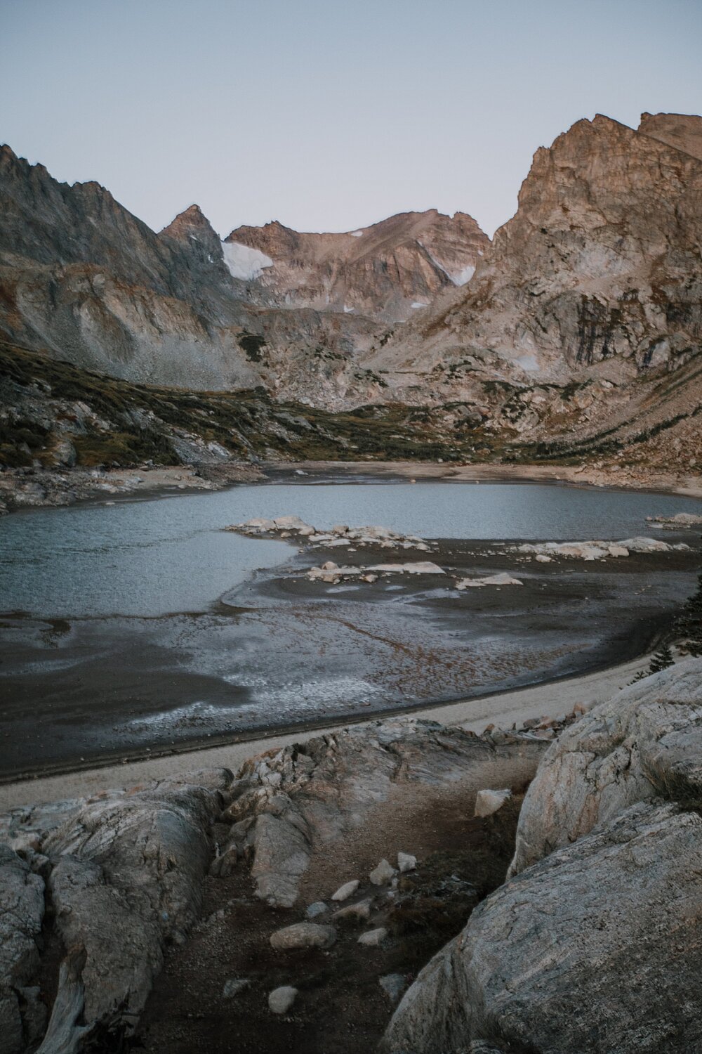 lake isabelle at sunrise, dawn hike elopement indian peaks wilderness, sunrise elopement at lake isabelle, eloping in brainard lake recreation area, rollinsville hiking, estes park colorado