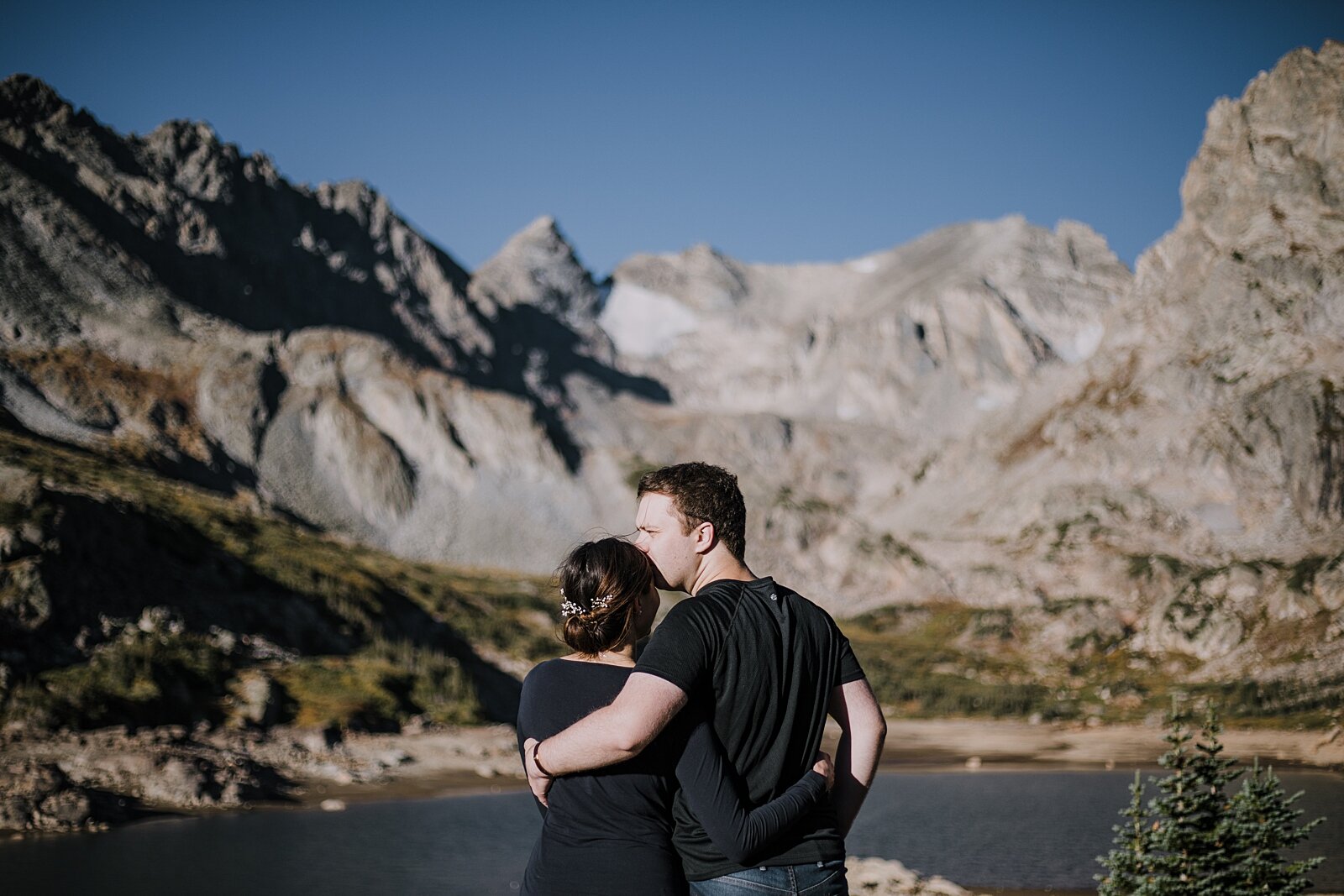 fall hiking and eloping at lake isabelle when the lake is drained, dawn hike elopement indian peaks wilderness, sunrise elopement lake isabelle, eloping in brainard lake recreation area