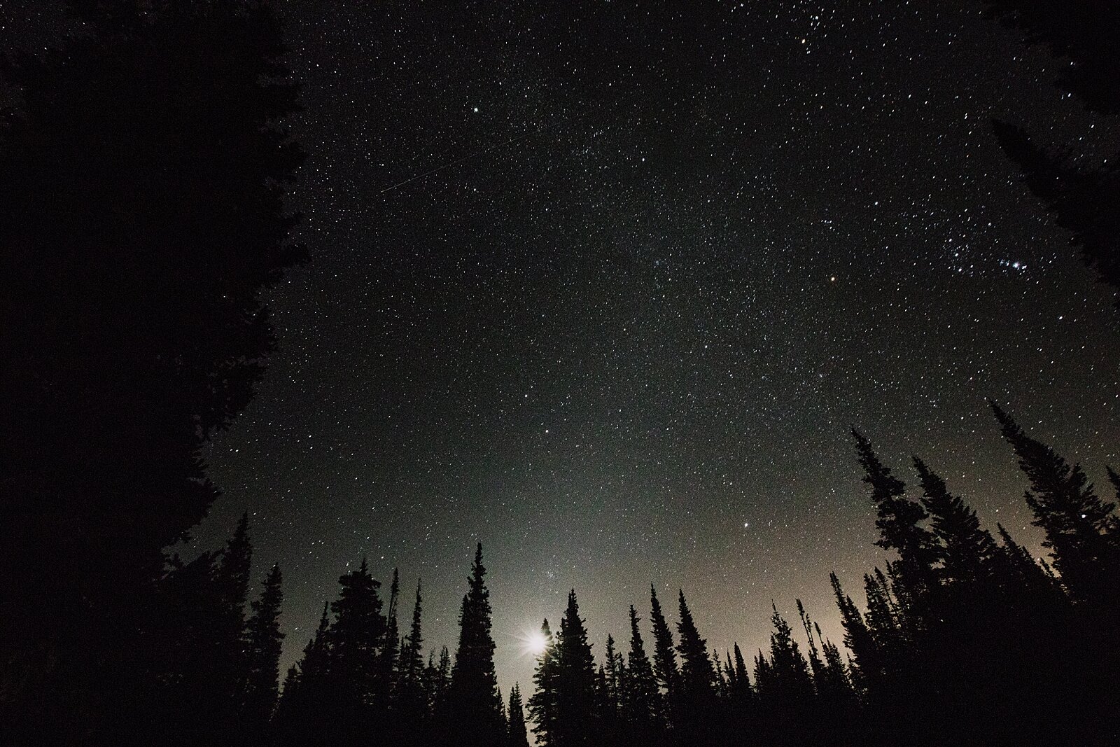 starry sky at lake isabellein brainard recreation area, dawn hike elopement indian peaks wilderness, sunrise elopement lake isabelle, eloping in brainard lake recreation area