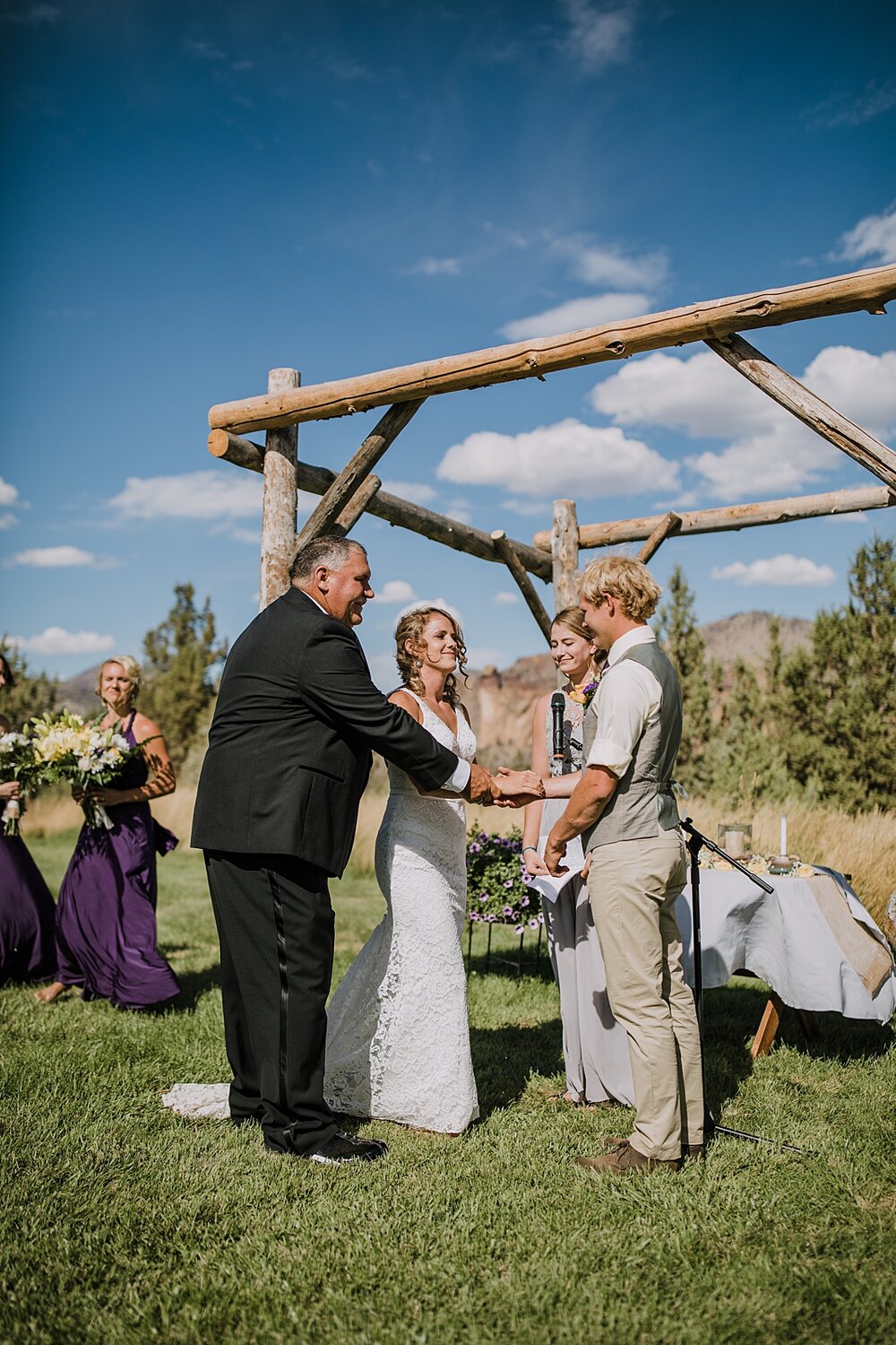 smith rock backyard wedding ceremony, mt hood elopement, mt hood national forest, smith rock state park wedding, smith rock state park hiking elopement, terrebonne oregon backyard wedding