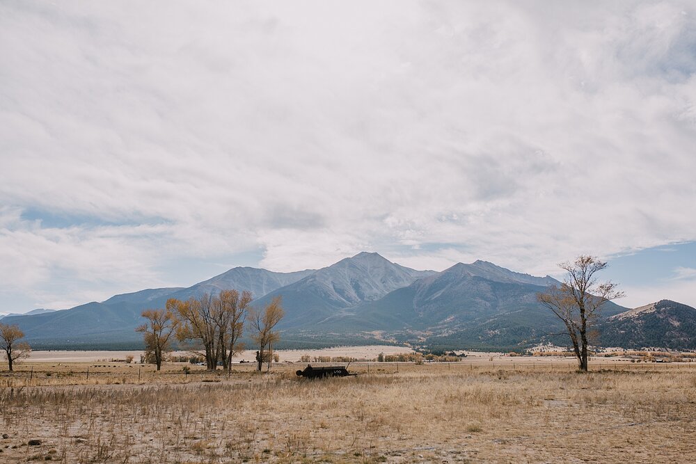 venue view of the collegiate peaks, the barn at sunset ranch in buena vista co, buena vista colorado wedding, the barn at sunset ranch wedding, buena vista colorado mountain wedding venue