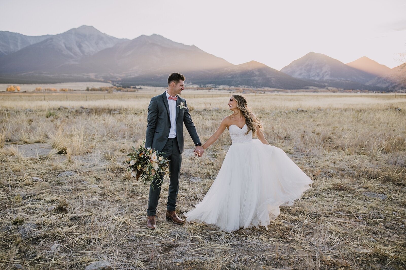 bride and groom at sunset, colorado alpine glow, the barn at sunset ranch in buena vista co, buena vista colorado wedding, the barn at sunset ranch wedding, buena vista colorado barn wedding venue