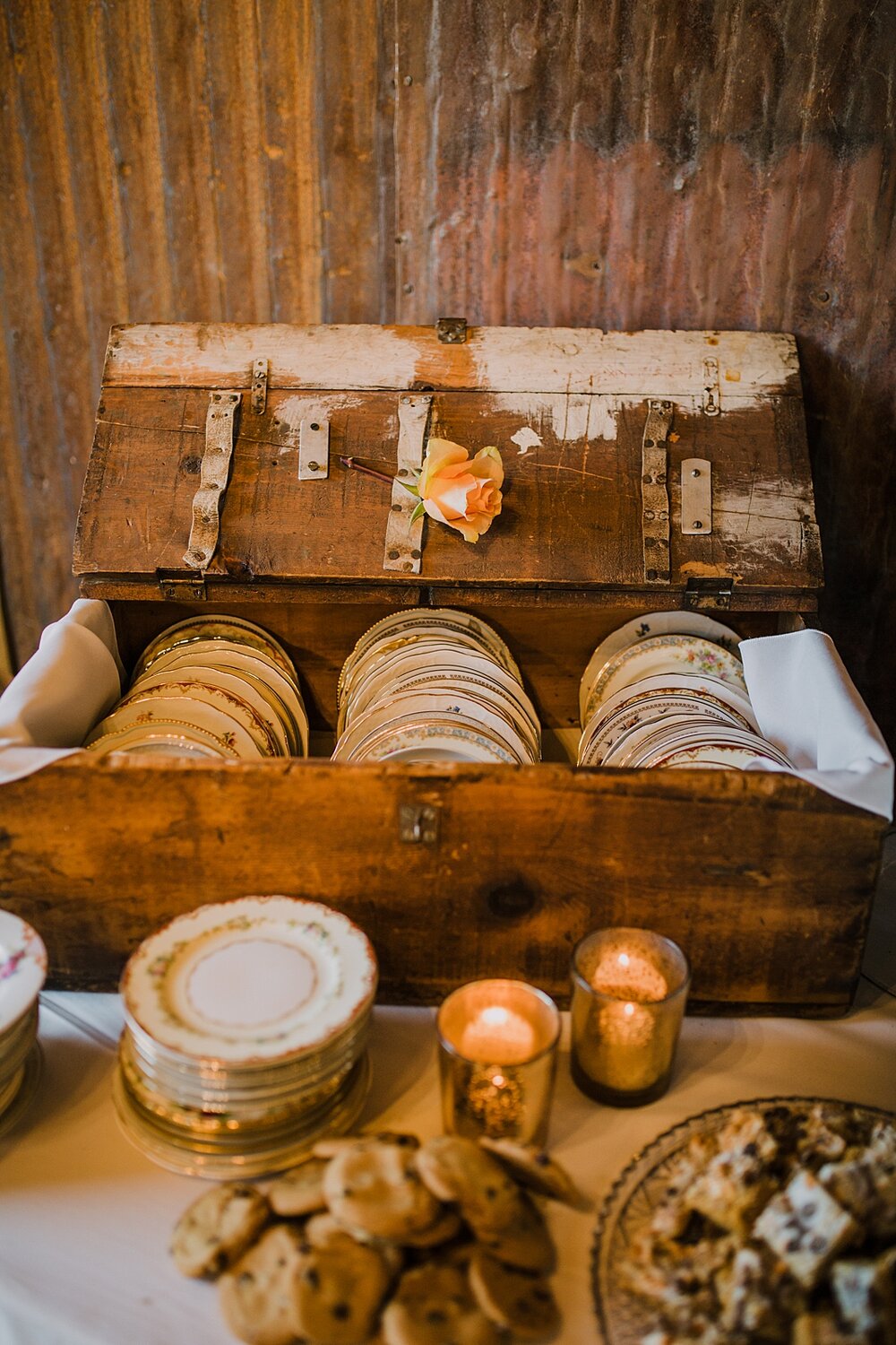 vintage wedding china, wedding tables, the barn at sunset ranch in buena vista co, buena vista colorado wedding, the barn at sunset ranch wedding, buena vista colorado wedding venue