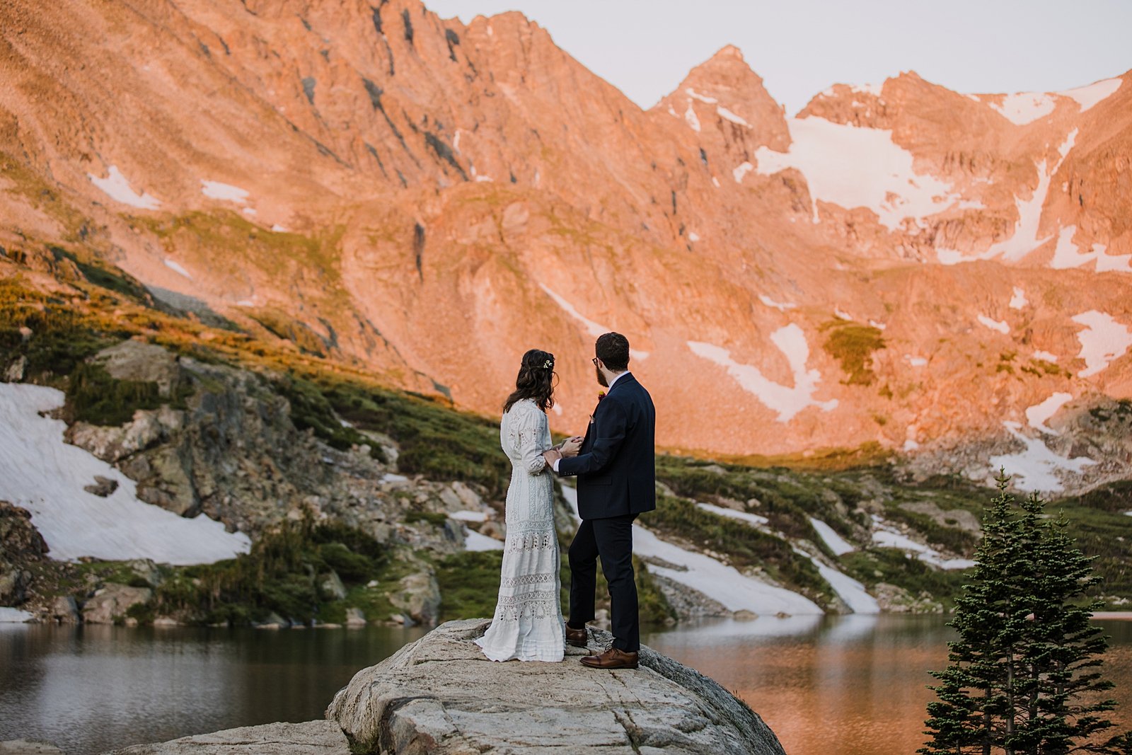 couple eloping in the mountains, self solemnizing in colorado, self solemnizing ceremony, hiking elopement ceremony, continental divide sunrise