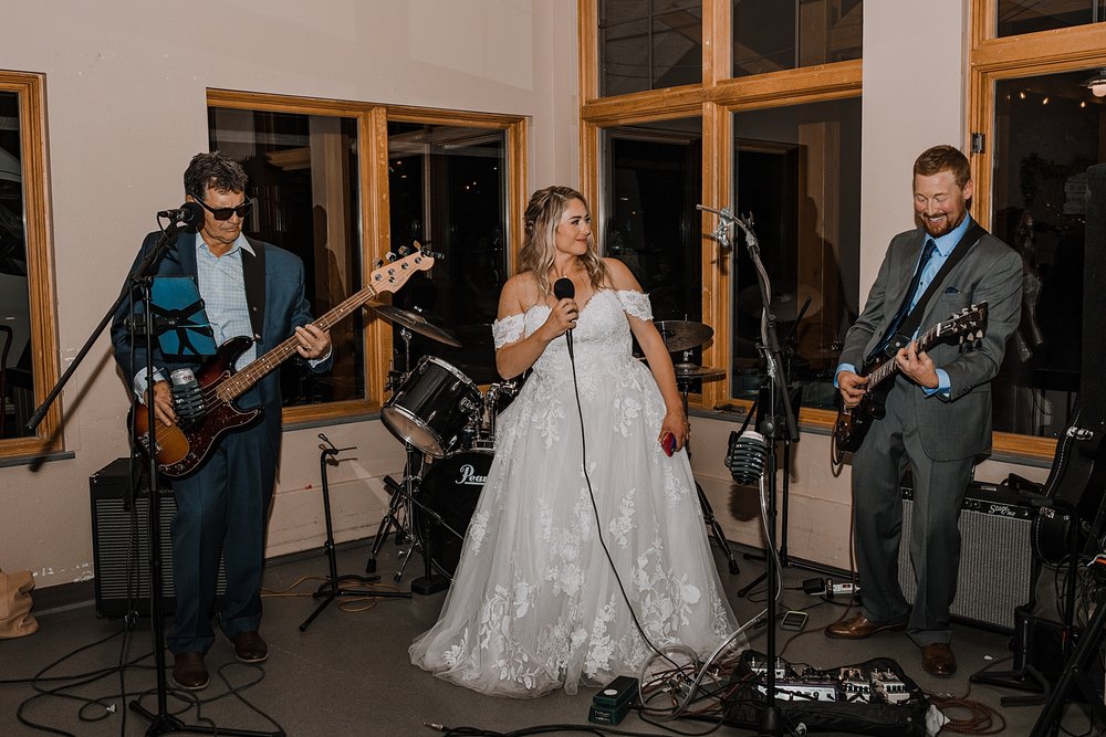 bride singing with the band, carter park pavilion dance floor, carter park pavilion dance reception, breckenridge historic district wedding reception, breckenridge wedding photographer