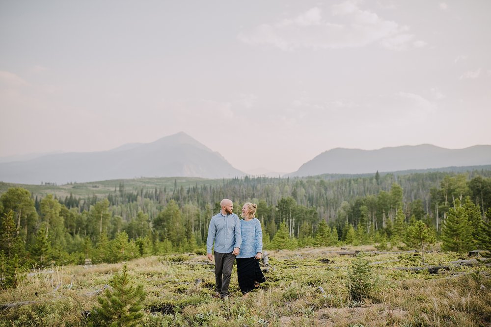 couple hiking the continental divide trail, colorado wildfire, summit county elopement photographer, silverthorne colorado elopement photographer, frisco colorado elopement photographer 