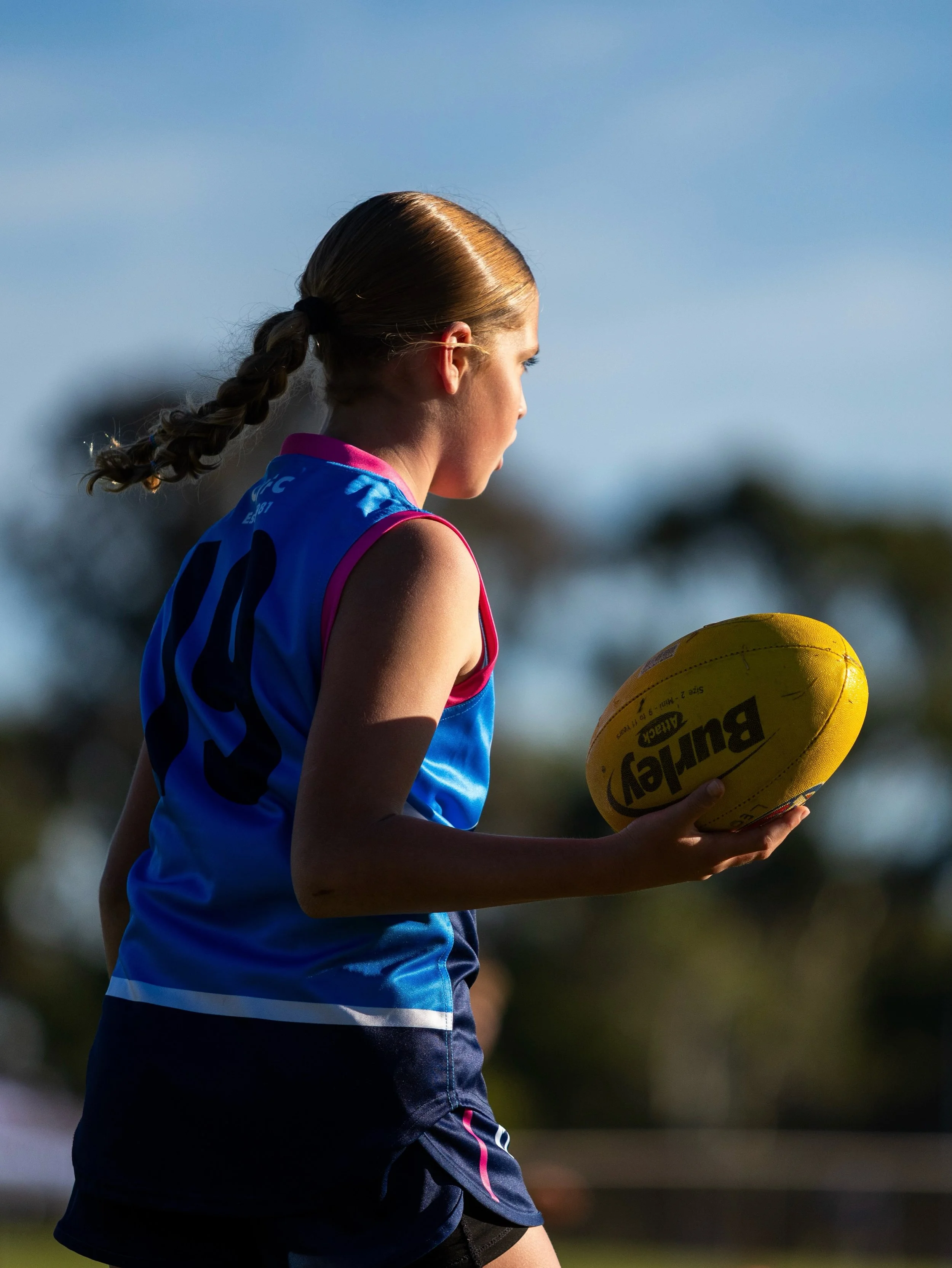Our 5/6 Girls took on a strong Stirling side over the weekend on a cold morning for footy.

There were plenty of great efforts throughout the game, with both sides pushing right through to the final siren.