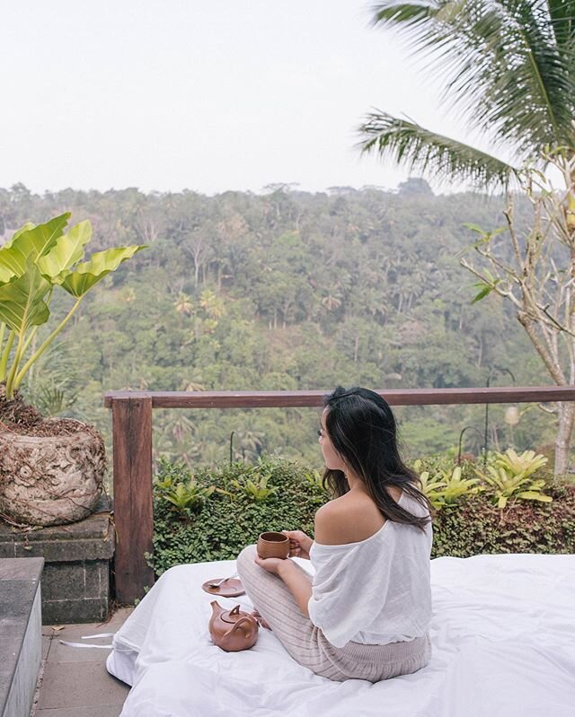 Another throwback to sippin tea in the Bali jungle &amp; trying not to itch my many bug bites